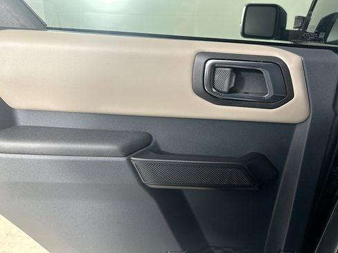 Used 2024 Ford Bronco Wildtrak image 31