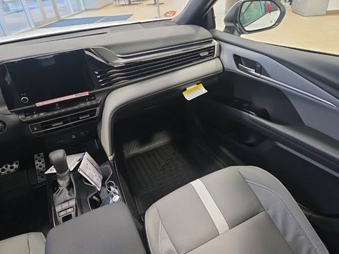 New 2026 Toyota Camry SE image 18