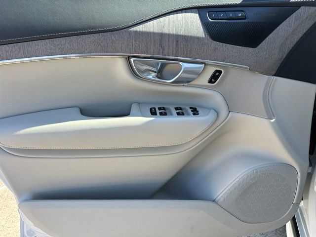 Certified 2023 Volvo XC90 B6 Ultimate w/ Protection Package AWD/4WD image 18