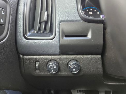 Used 2018 Chevrolet Colorado Z71 AWD/4WD image 23