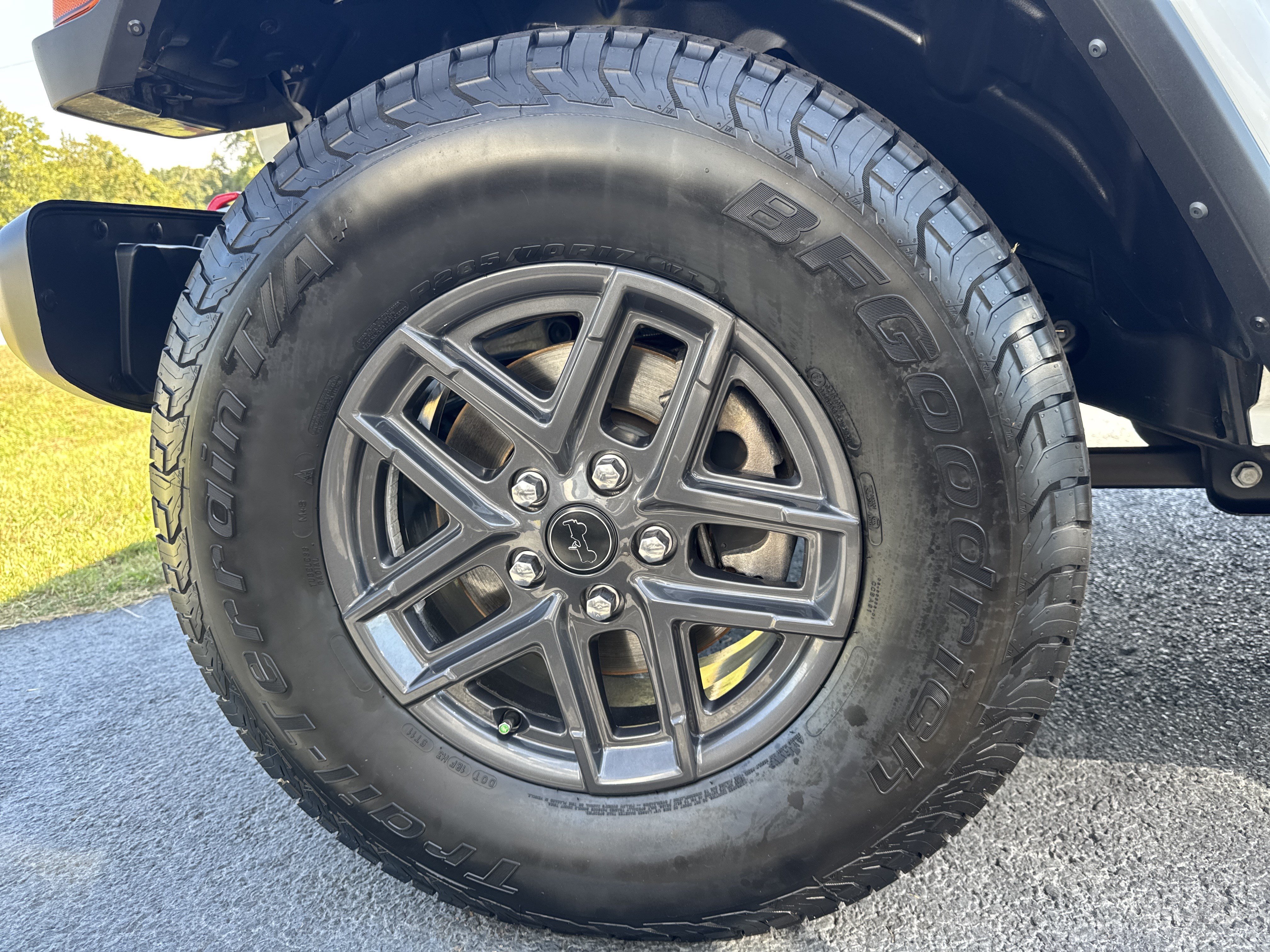 Used 2024 Jeep Gladiator Sport AWD/4WD image 11