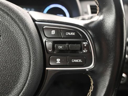 Certified 2019 Kia Niro EX w/ Cold Weather Package 2.0 image 25