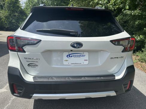 Used 2022 Subaru Outback Limited w/ Popular Package #2 image 4