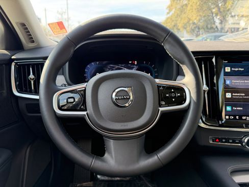 Used 2025 Volvo V90 B6 Cross Country Plus w/ Protection Package Premier image 14
