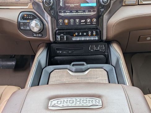 Used 2019 RAM 1500 Limited AWD/4WD image 19