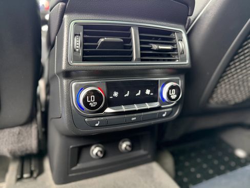 Used 2018 Audi Q7 3.0T Prestige w/ Prestige Package image 19