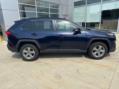 Used 2025 Toyota RAV4 XLE AWD/4WD image 8
