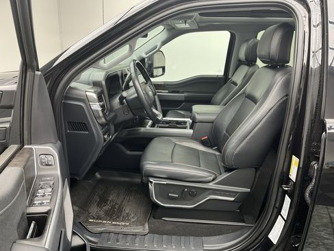 Used 2023 Ford F250 Lariat w/ Lariat Ultimate Package image 3