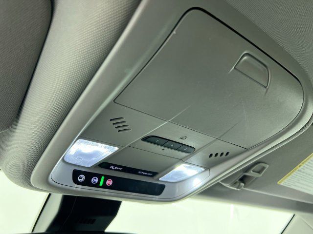 Used 2022 Chevrolet Equinox Premier AWD/4WD image 18