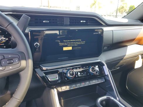 New 2026 GMC Sierra 3500 Denali w/ Denali Reserve Package image 16