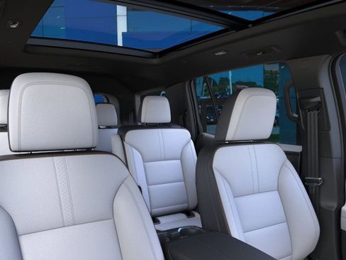 New 2026 Chevrolet Traverse High Country image 53