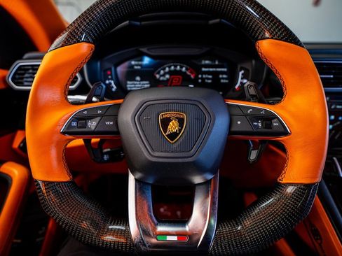 Used 2022 Lamborghini Urus image 56