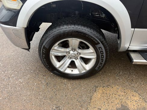 Used 2013 RAM 1500 Laramie w/ Convenience Group image 19