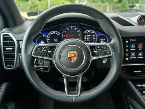 Certified 2023 Porsche Cayenne AWD/4WD image 25