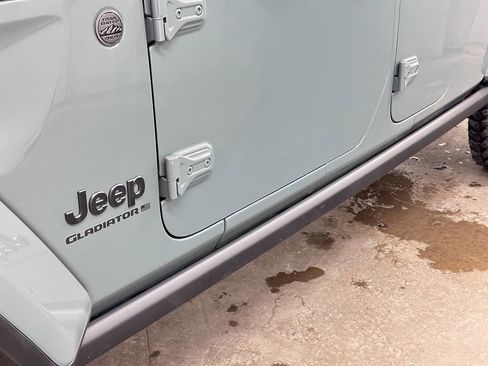 New 2026 Jeep Gladiator Willys image 17