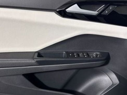 New 2026 Volkswagen Taos S AWD/4WD image 17