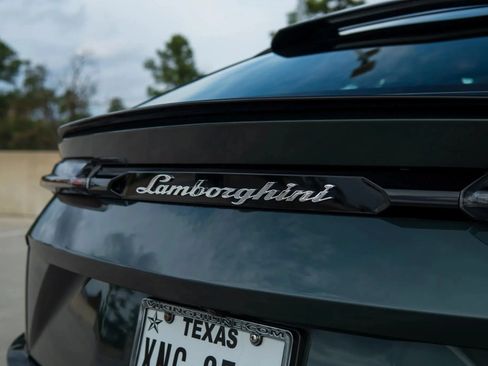 Used 2024 Lamborghini Urus S AWD/4WD image 10