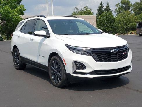 Used 2022 Chevrolet Equinox RS FWD image 4