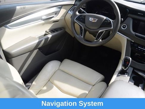 Used 2017 Cadillac XT5 Luxury w/ Driver Awareness Package FWD image 2