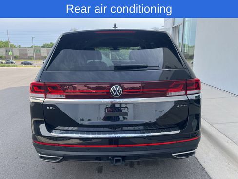 Used 2025 Volkswagen Atlas SEL AWD/4WD image 4
