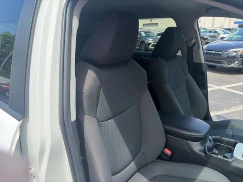 Used 2020 Toyota RAV4 LE FWD image 26