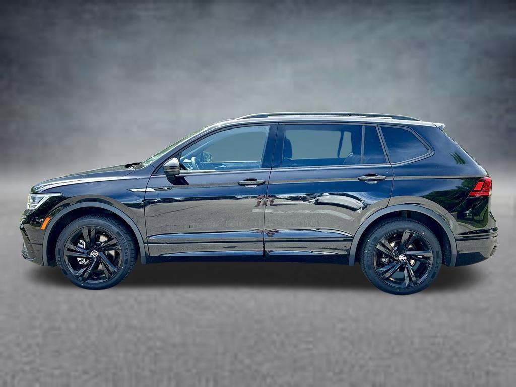 Used 2024 Volkswagen Tiguan SE R-Line FWD image 8
