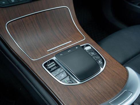 Used 2020 Mercedes-Benz GLC 300 GLC 300 image 26