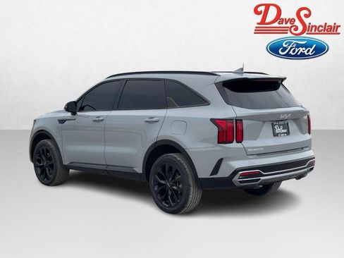 Used 2023 Kia Sorento SX FWD image 9