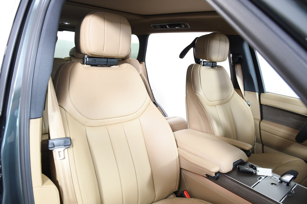 New 2026 Land Rover Range Rover Long Wheelbase SE AWD/4WD image 19