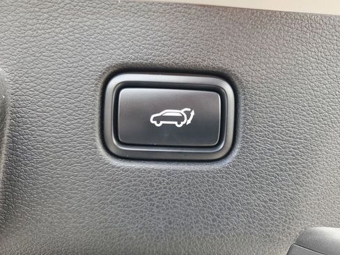 Used 2025 Kia Sportage SX image 28