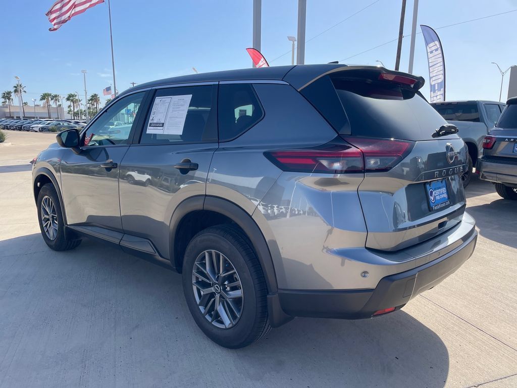 Certified 2024 Nissan Rogue S FWD image 3
