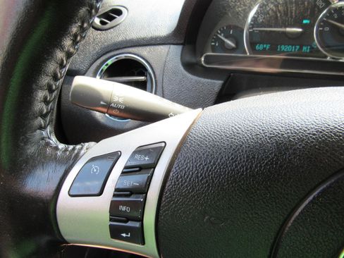 Used 2011 Chevrolet HHR LT w/ LT Preferred Equipment Group FWD image 18