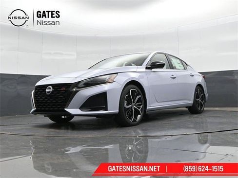 New 2025 Nissan Altima 2.5 SR image 44