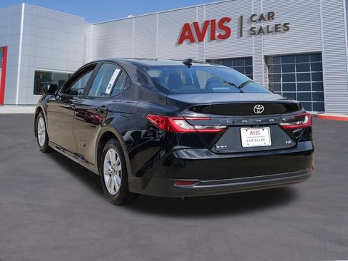 Used 2025 Toyota Camry LE FWD image 3