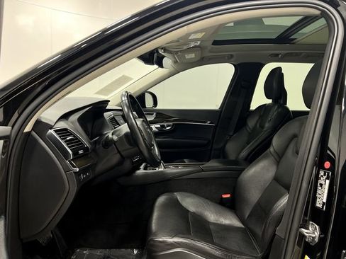Used 2018 Volvo XC90 T8 Momentum w/ Convenience Package image 13