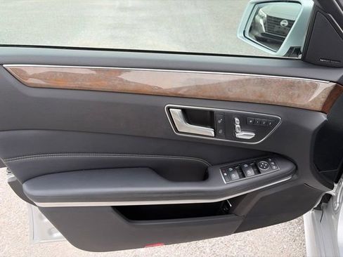 Used 2016 Mercedes-Benz E 350 Sedan image 29