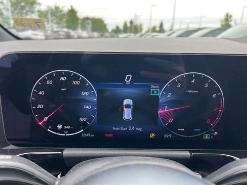 Used 2025 Mercedes-Benz GLA 250 4MATIC image 11