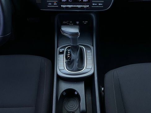 Used 2025 Hyundai Kona SEL image 14