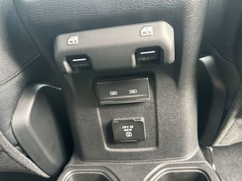 New 2025 Jeep Gladiator Mojave image 35