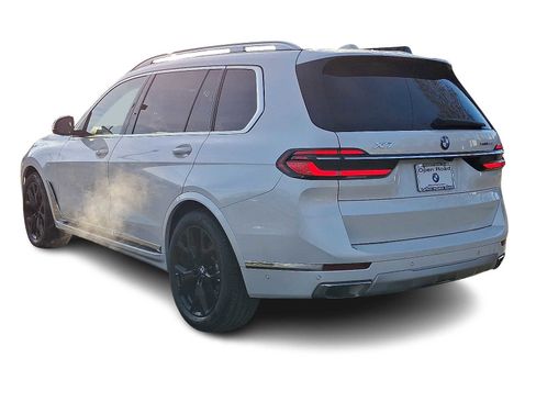 Certified 2023 BMW X7 xDrive40i w/ Executive Package image 4