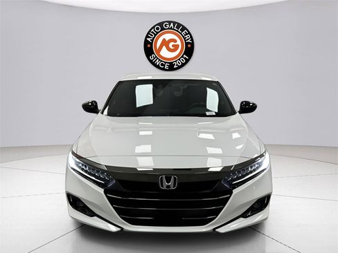 Used 2022 Honda Accord Sport image 2