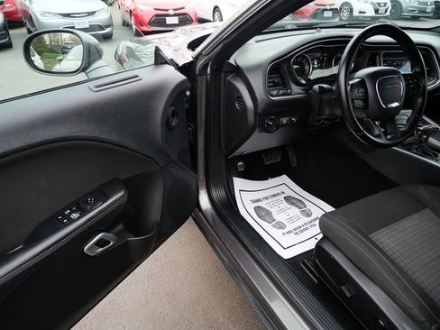 Used 2020 Dodge Challenger SXT AWD/4WD image 10