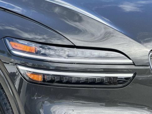 Used 2026 Genesis GV70 2.5T Advanced AWD/4WD image 8