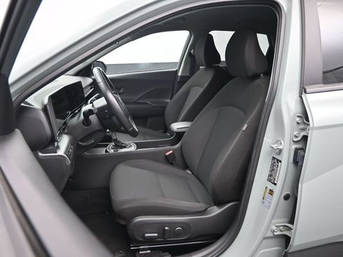 Used 2025 Hyundai Kona SEL AWD/4WD image 20