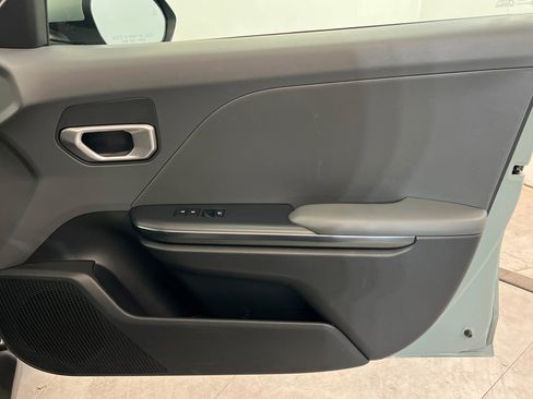 Used 2025 Kia K4 LXS image 23