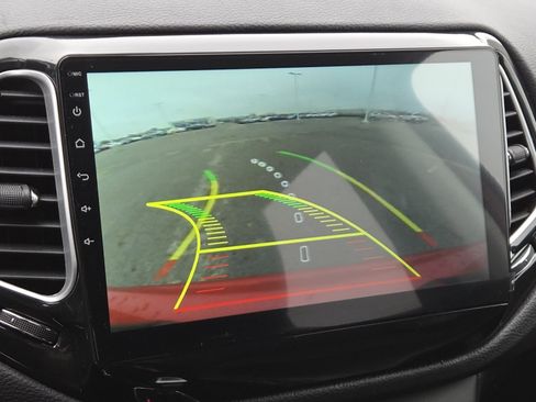 Used 2020 Jeep Compass Latitude image 7