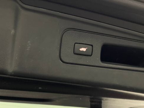 Used 2015 Honda Pilot Touring image 12