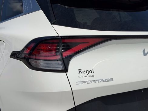 Certified 2023 Kia Sportage LX FWD image 11