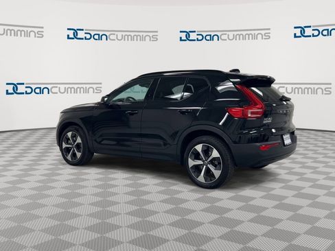 Used 2024 Volvo XC40 B5 Plus AWD/4WD image 6