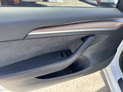 Used 2023 Tesla Model 3 Standard Range RWD image 12